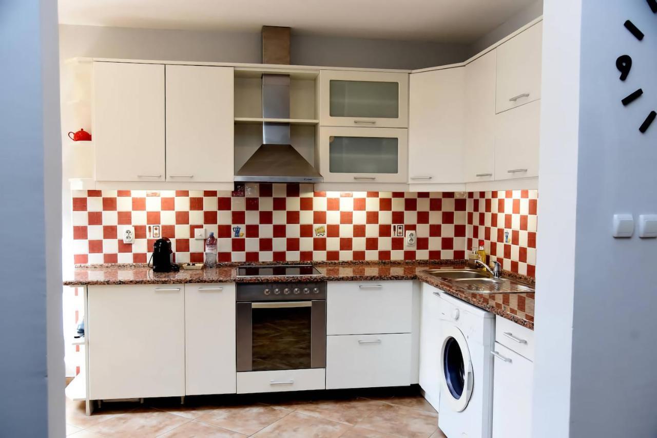 Cozy 2 Bedroom Apartment In Antique Bizanti Palace 코토르 외부 사진